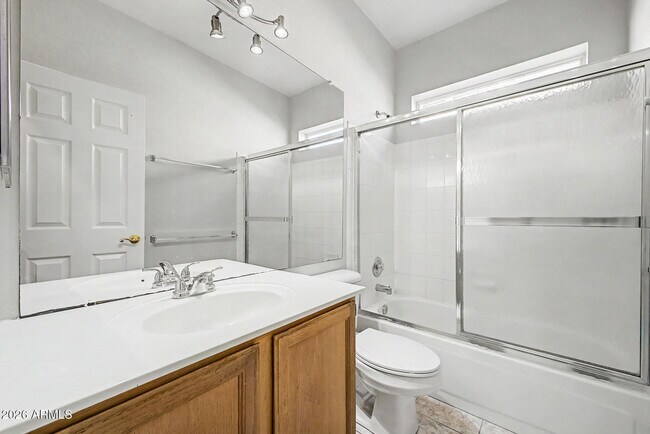 Building Photo - 405 W Primoroso Dr