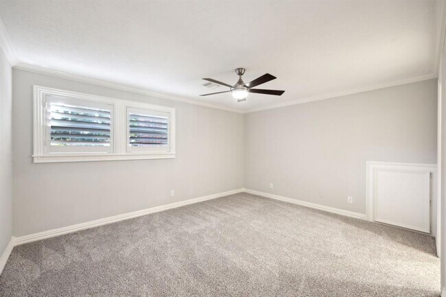 Building Photo - 1310 Kelliwood Oaks Dr