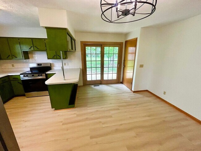 Building Photo - Corydon Rental | 3 Bedroom, 2 Bath Home on Nearly 2 Acres