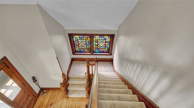 Building Photo - 407 Alexander St