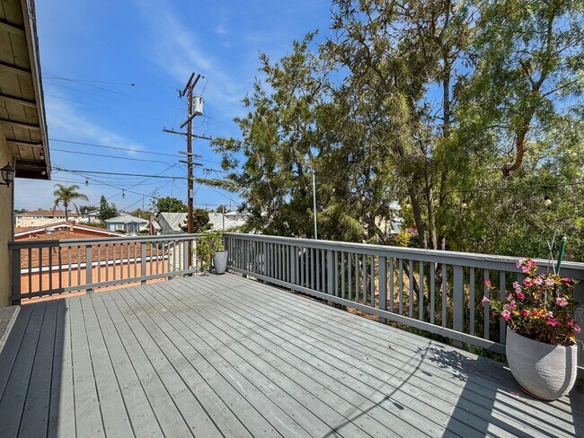 Building Photo - Stunning 1BA Studio in North Park w/ Priva...