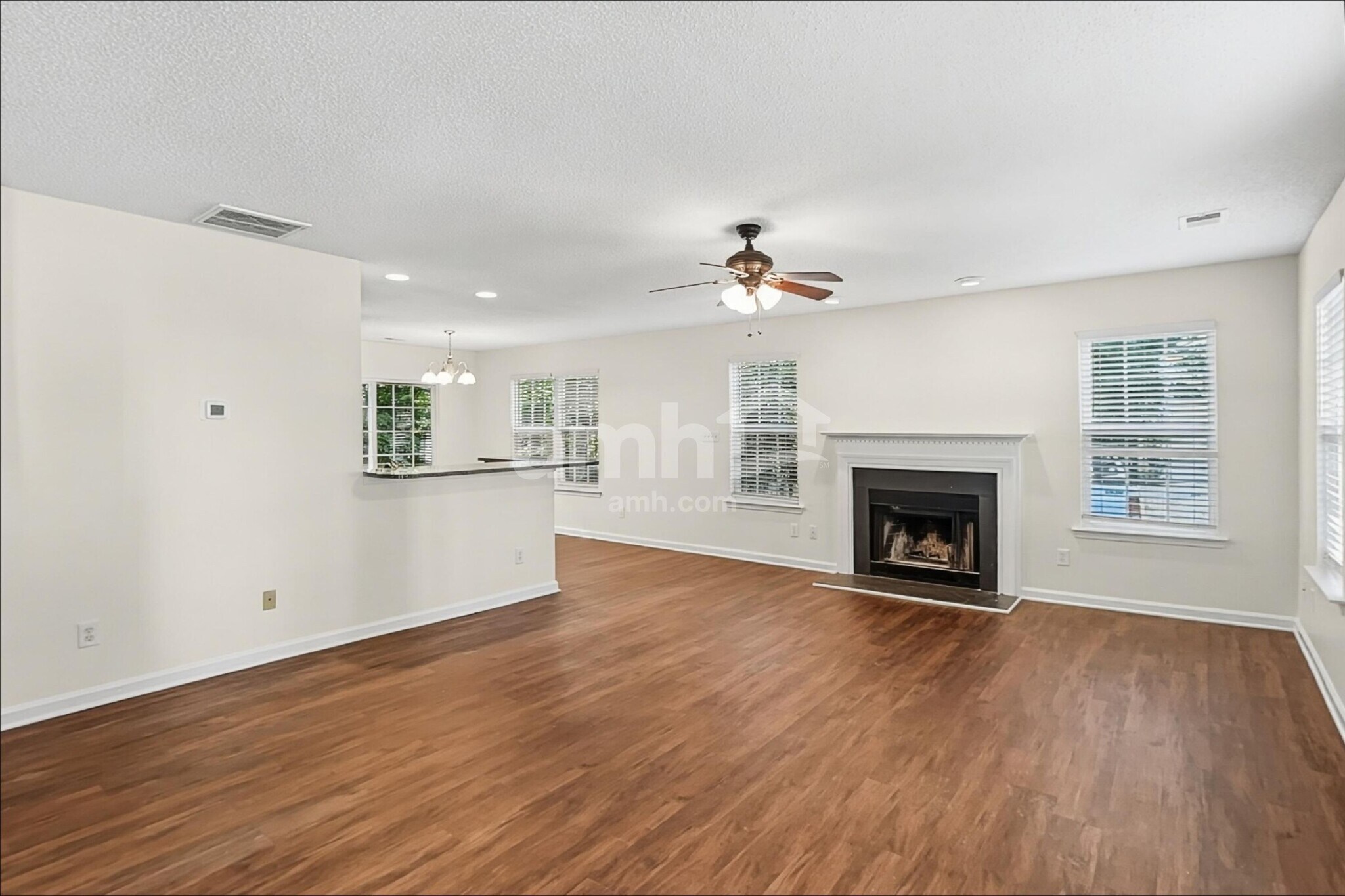 Building Photo - 130 Devon Forest Dr