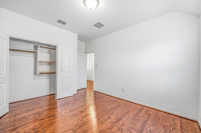 Building Photo - 3519 Sunburst Ct