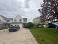 Building Photo - Welcome Home- 3 bedroom 2.5 bath updated a...