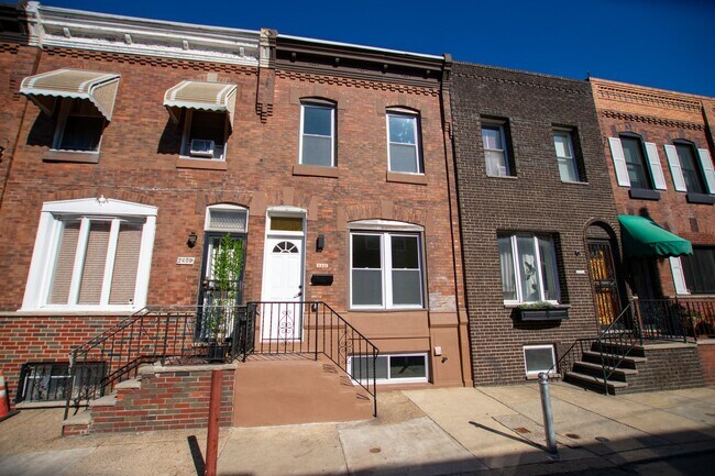 Building Photo - Renovated South Philadelphia Rowhome