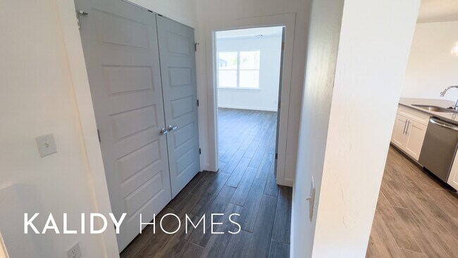 Building Photo - 17636 Salma Rd