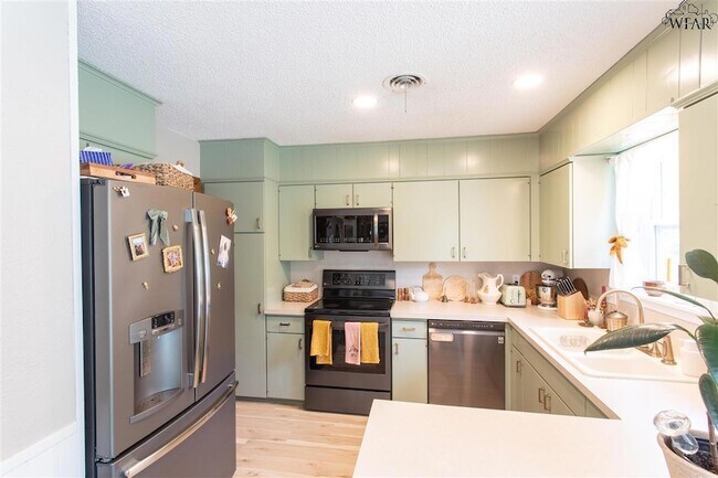 Building Photo - 2913 Radney Ln