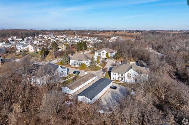 Building Photo - Modern 2-Bed/2-Bath Condo Style Apartments Available 2/15!