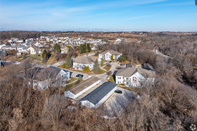 Building Photo - Modern 2-Bed/2-Bath Condo Style Apartments...