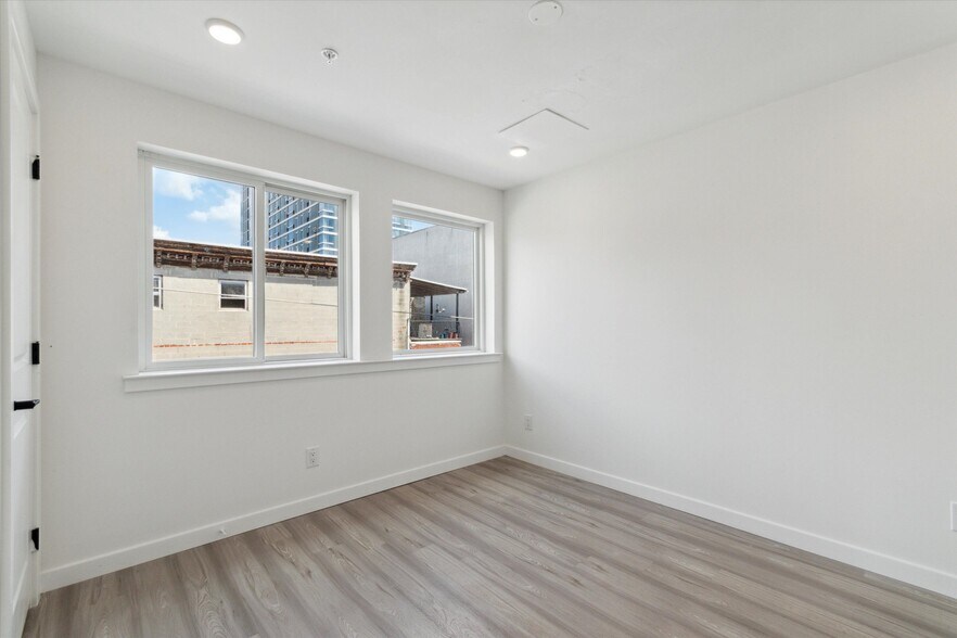 Building Photo - 1338 N 15th St