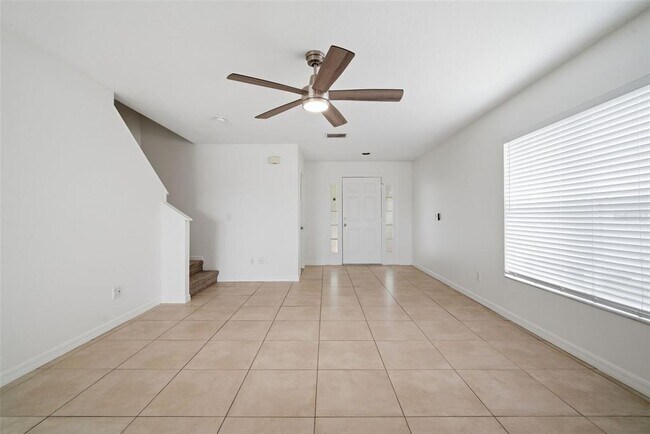 Building Photo - 10604 Lakeside Vista Dr