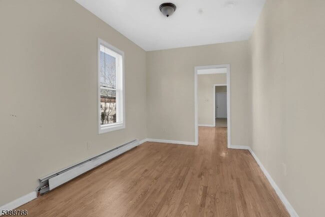 Building Photo - 284 Watchung Ave