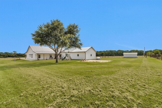 Building Photo - 7581 County Rd 333