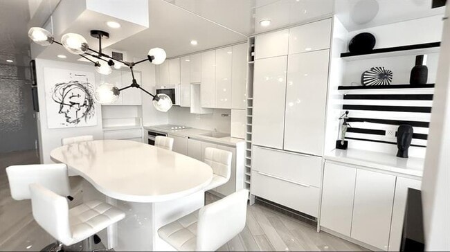 Building Photo - 250 174th St