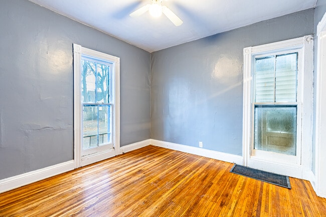 Building Photo - 243 Chamberlain St