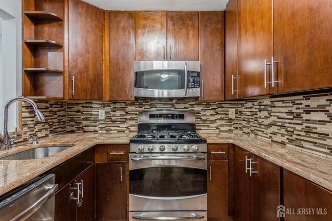 Building Photo - 705 Sunshine Ct