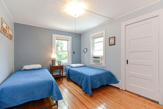 Building Photo - WINTER RENTAL: Squam Light