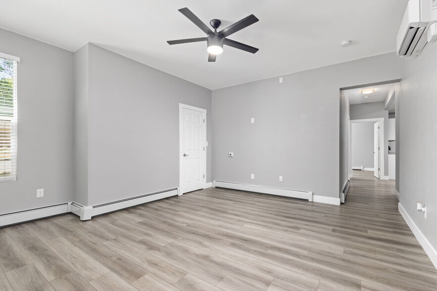 Building Photo - 1427 9th Ave