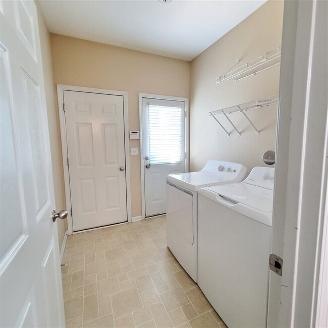 Building Photo - 189 Fleets Island Dr