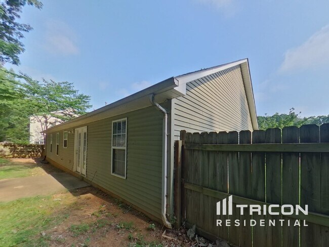Building Photo - 941 Lynnview Ct