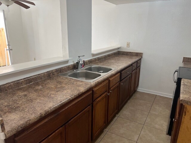 Building Photo - 2833 Fayette St