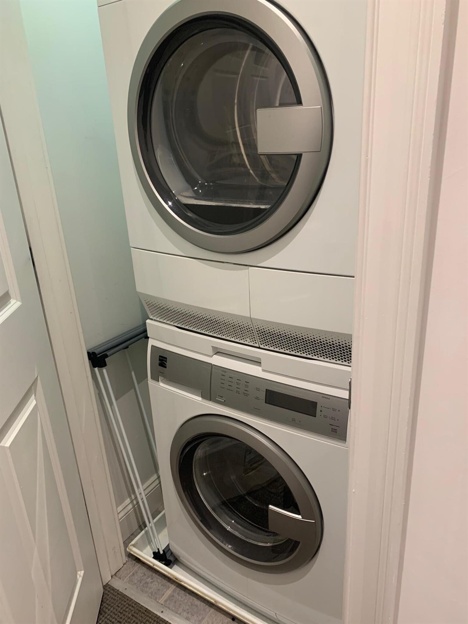 Building Photo - 157 Auburn St