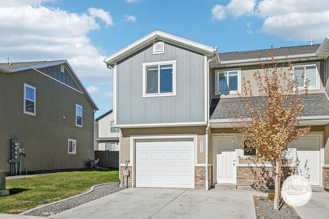 Building Photo - Dublin Farms Townhomes