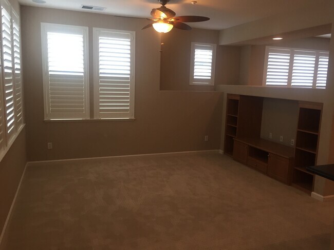 Building Photo - 4057 Crandall Cir