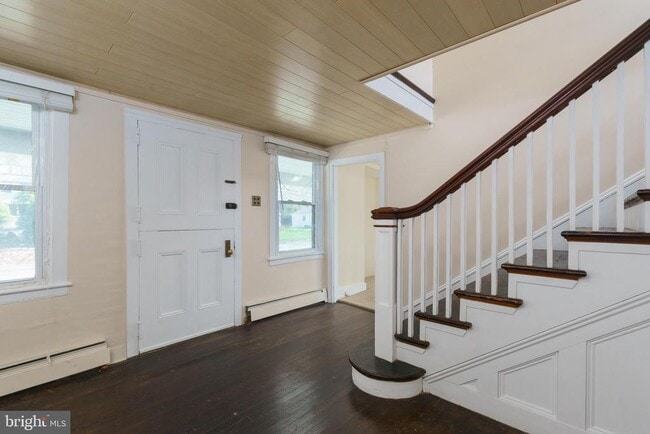 Primary Photo - 124 Washington Rd