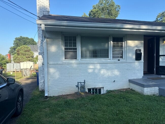 Building Photo - 1955 N Woodrow St