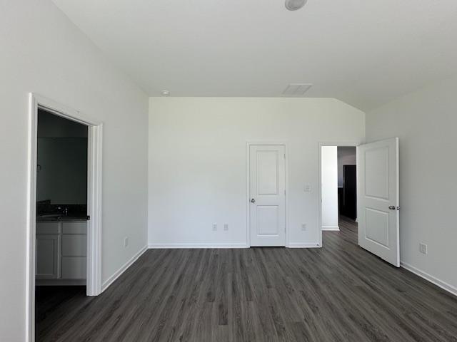Building Photo - 110 Monroe Ct