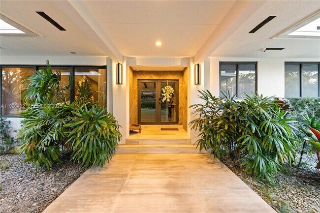 Building Photo - 9040 SW 110th Ave