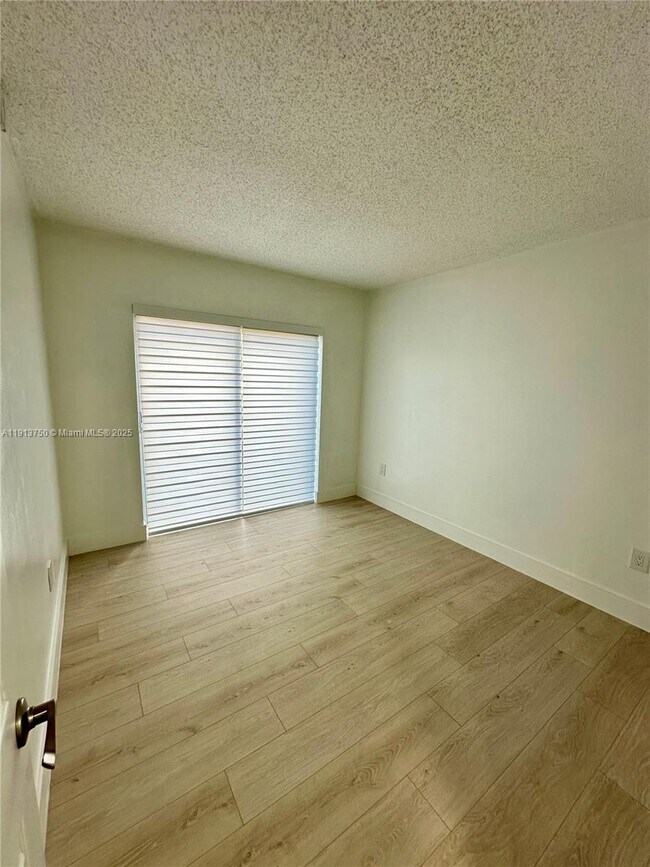 Building Photo - 15609 SW 73rd Cir Terrace