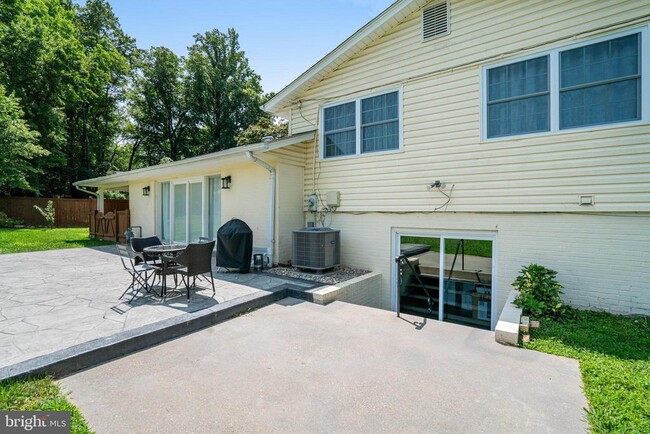 Building Photo - 6820 Wheatley Ct