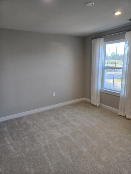 Bed Room 3 - 569 Impala Trce