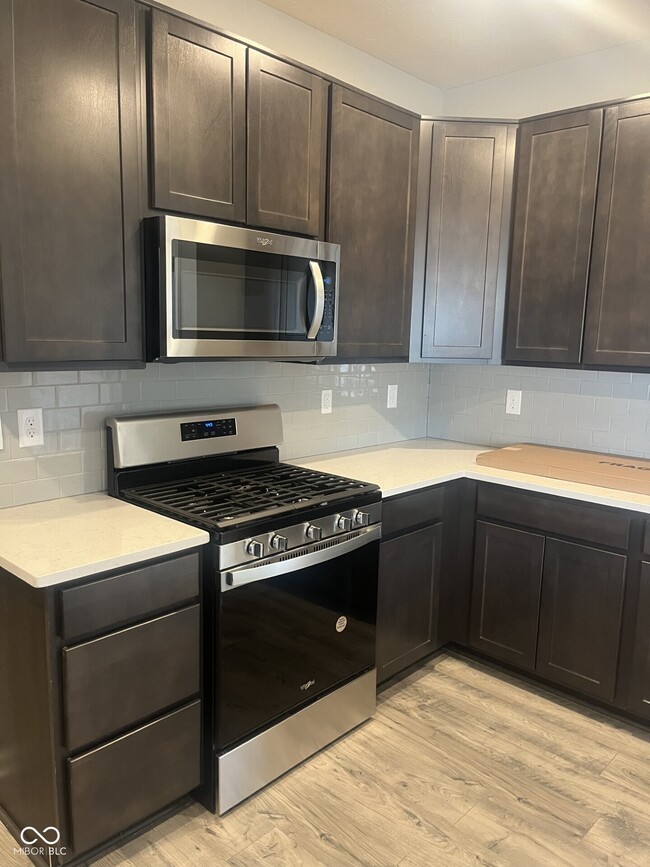 Building Photo - 2607 Plano Dr