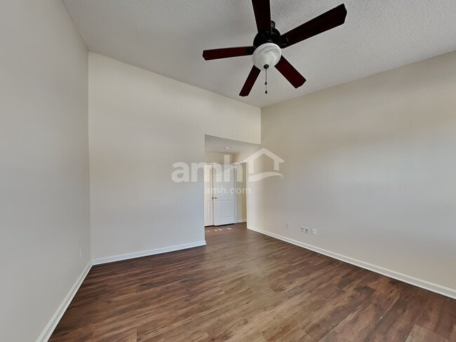 Building Photo - 2911 Firethorn Dr