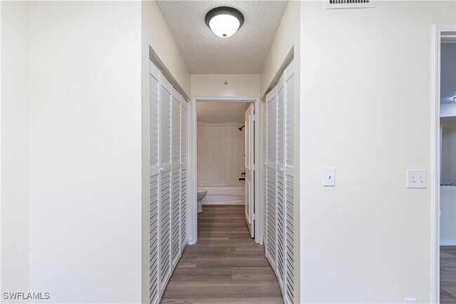 Building Photo - 1275 Wildwood Lakes Blvd