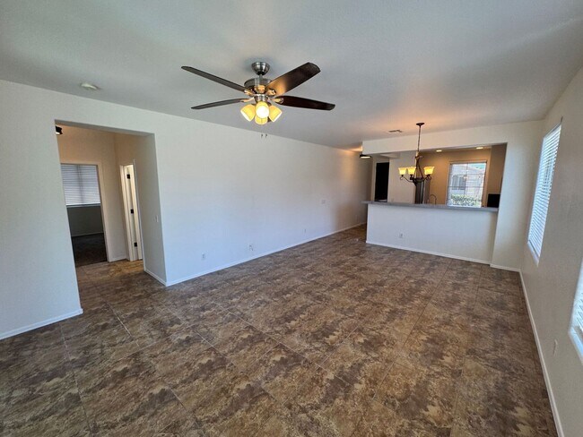 Building Photo - 3bd/2ba 1374 sq ft in Chandler with POOL