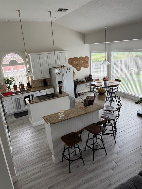 Building Photo - 8040 Solitaire Ct