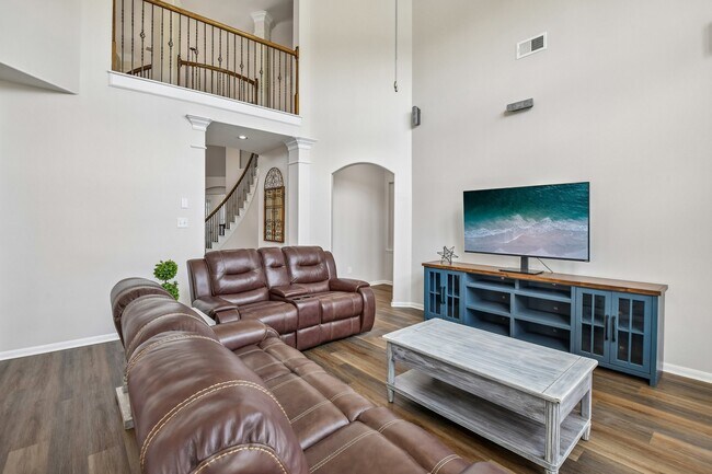 Building Photo - 28134 Kudzu Dr