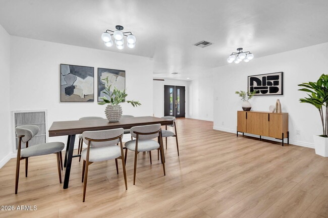 Building Photo - 10624 N 38th St