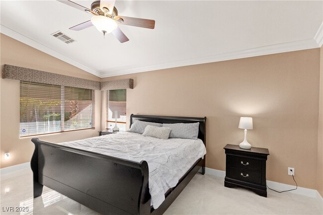 Building Photo - 2555 Sundew Ave