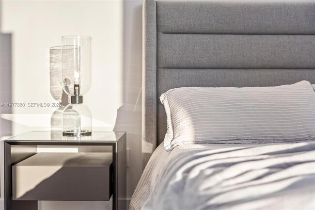 Building Photo - 3367 NE 168th St