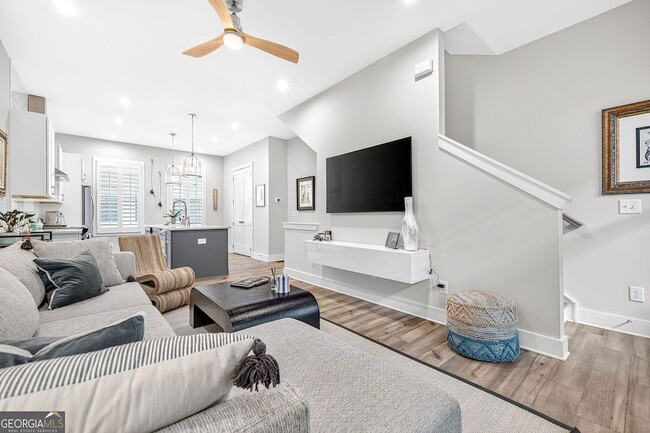 Building Photo - 4465 Dalston Dr