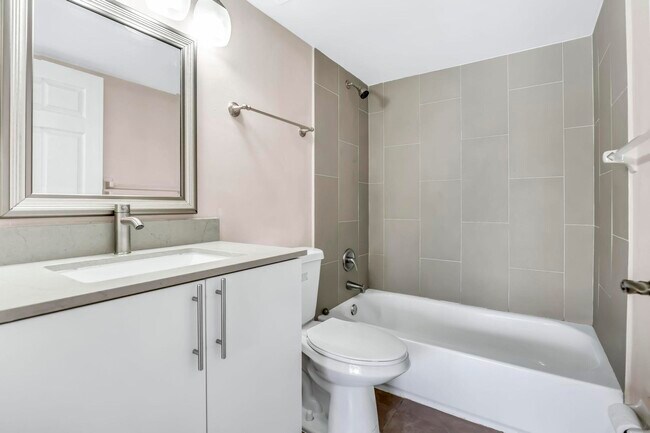 Building Photo - 5200 NW 31st Ave