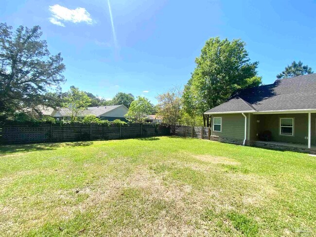 Building Photo - 1671 Eagle Terrace