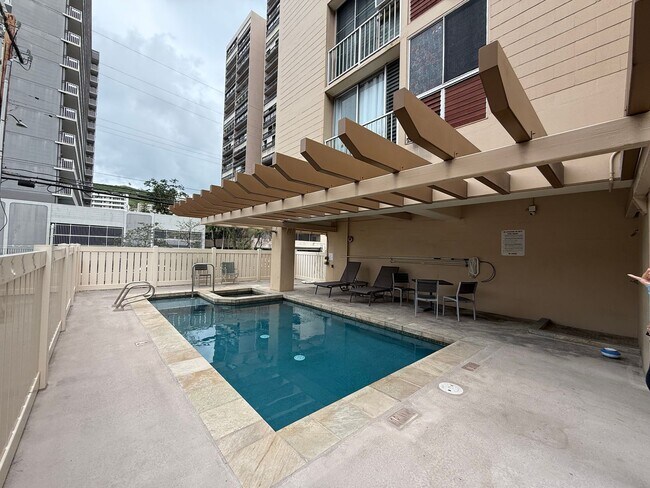 Building Photo - 785 Kinau St