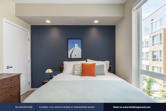 Building Photo - 800 Indiana St