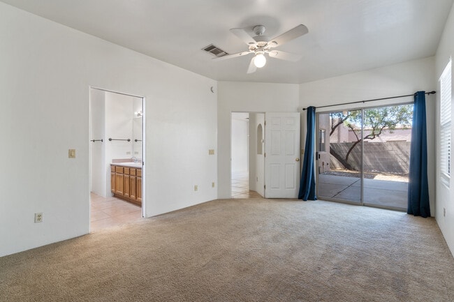 Building Photo - 3730 N Bay Horse Loop
